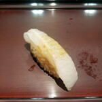 Kudanshita Sushi Masashun Hakkai - 平目えんがわ。