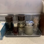 支那そば たんたん亭 - 卓上