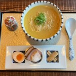 麺屋 八っすんば - 名古屋コーチンらぁ麺(白みそ)