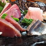 魚虎千両 - お造り盛り合わせ1,800円～×2人前アップ