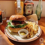 BACK COUNTRY Burger & Cafe - ハバネロバーガー