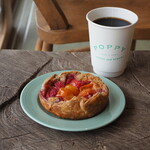 POPPY -  苺と金柑のガレット（580円） アイスコーヒー（500円）