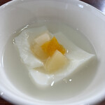 中国料理 峨嵋山 - 杏仁豆腐でサッパリと
