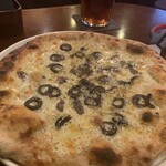 THE GRAFTON - アンチョビガーリックのピザ