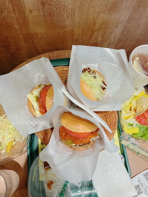 MOS BURGER Meguro Otorijinjamae Ten photo 3