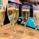 ボーノ - 乾杯するよ