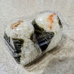 おにぎり本舗 - しゃけ、たらこ