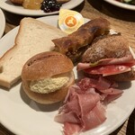 MORETHAN TAPAS LOUNGE - 