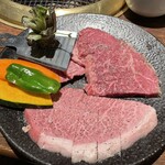 炭火焼肉中込精肉店 - 和牛特選赤身3点盛り（みすじ・大判焼・赤身上ロース／塩）