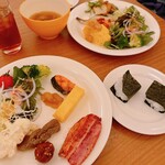 芦原温泉 清風荘 - 朝のビュッフェ　おにぎりがひと口サイズでちょうどいい