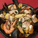 ラ・モーラ - 魚介のパエリヤ