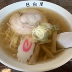 青竹手打ラーメン 日向屋 - 