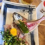 磯丸水産 - アジ刺し
