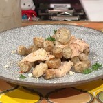ＰＩＫＯＳＨＨＨＵ - 新ごぼうと鶏のチーズペッパーソース