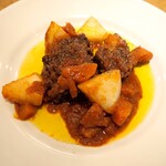 スガハラ - 群馬 赤城和牛 ネック 煮込み + 米沢 雪下大根