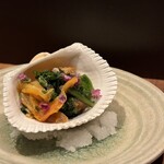和食しんくろ - 赤貝と春菊の生海苔土佐酢和え