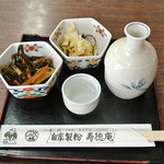 寿徳庵 金沢文庫店 - 菊水の辛口（500円）