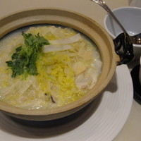 礼華　青鸞居 - 鶏肉と野菜の土鍋入り煮込み麺　@1,365