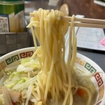 Nagasakiya - 麺リフトアップ