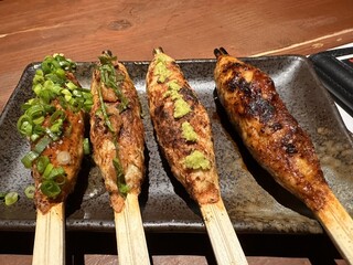 Kushiyaki Dainingu Kushinosuke - 那須つくね4本盛り　935円
                        