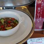 ベイクオーレ - 千葉ザポークのタンと頬肉の黒アヒージョ