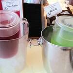 ベイクオーレ - 青りんごジュース、ブルーベリージュース