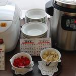 ベイクオーレ - 十五穀米、日替わりカレー(この日はグリーンカレー)