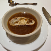 ベンジャミンステーキハウス 六本木 - オニオンスープ