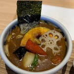 Sambyakurokujuugonichiseimenjo - 彩り野菜のカレーうどん