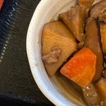 筑前町ファーマーズマーケットみなみの里 - 料理写真:筑前煮260円で食べ放題　左