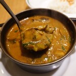 CURRY CLUB キュイエール - カキと春菊のカレー