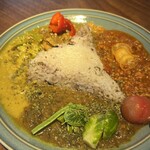 うつらうつら - こごみ可愛い。金柑もカレーに合う。色々発見の多いカレーです。