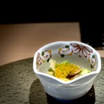 Suidoubashi Sushimitsu - キャベツとアサリの和物。 からすみが大量に使ってあり香りますが、アサリの存在感が薄いです。