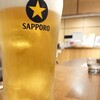 Mamezara Ryourisake Sobamae - サッポロ生黒ラベルがカウンター着席なら中ジョッキの値段で(¥638)大が飲めちゃう