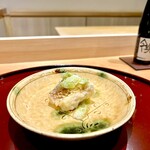 礒田 - 白甘鯛のうろこ揚げ　揚げた蕗の薹を添えています