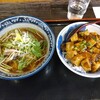 Rakuen - ハーフ＆ハーフ（ねぎチャーシュー麺と麻婆丼）