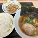 半田屋 - 中華そばからあげセット