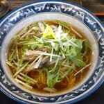 中国料理　楽宴 - ハーフ＆ハーフ（ねぎチャーシュー麺と麻婆丼）