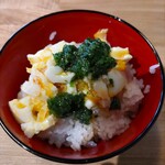 うしお - ニラ玉丼