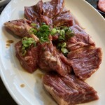 ホルモン・焼肉酒場 一本屋 - 