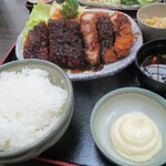 Wafuu Kicchin Kura - 特性ジャンボみそマヨとんかつ定食（300ｇ・マヨネーズ）・ごはん どんぶりサイズ　2,090円（税込）。