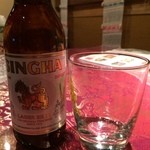 タイ・アヨタヤ・レストラン - シンハー（タイ）５８０円。