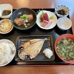 伊豆中ばんばん食堂 - ばんばん膳(あおさみそ汁グレードアップ)