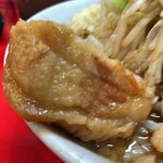 ラーメン 鷹の目 - 分厚い豚バラ