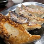 蓮華 - ノーマル餃子に青唐辛子をトッピング