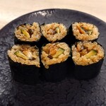 九州寿司 寿司虎 Aburi Sushi TORA - うなきゅう巻き 330円