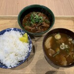 とこなめのごはん屋さん - 料理写真:豚汁ごはん（400円）、どて煮（400円）