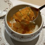 Azabu Juuban Yakiniku Buruzu - イクラとウニの飯蒸し-餅米-
