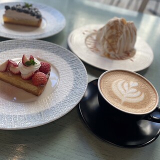 こだわりコーヒー＆絶品スイーツでゆったりカフェタイム♪