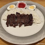 マルパソ - ステーキカレー＋茹で玉子 
